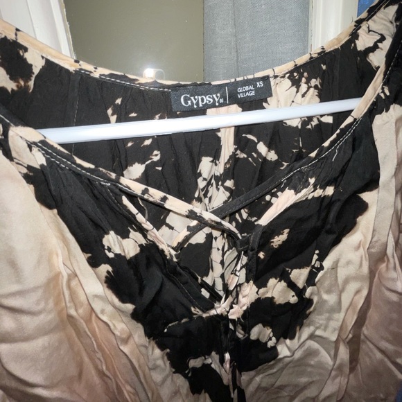 Gypsy 05 Criss Cross Tie Raglan Top - Picture 7 of 7